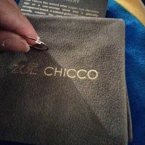 Zoe Chicco - Initial ring letter L .